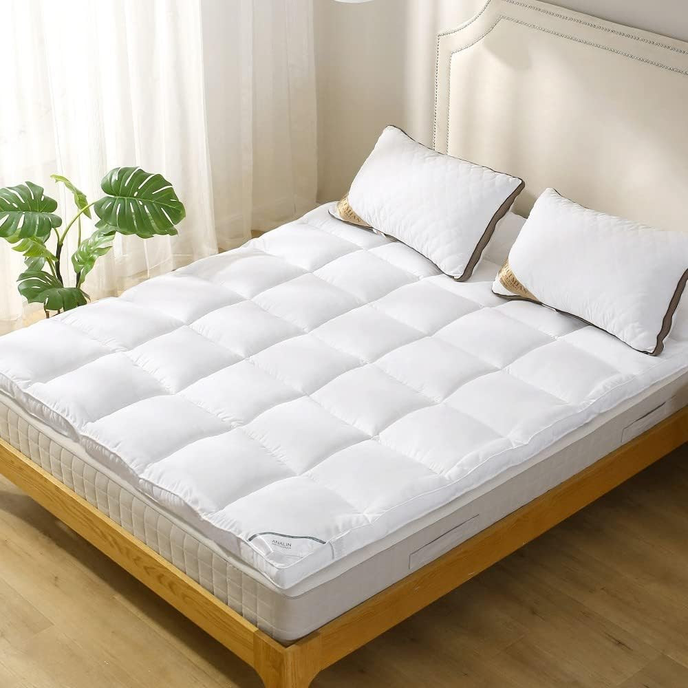 6/7 Feet Deluxe Mattress Topper( White )